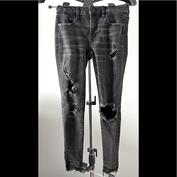 Distressed Black Jeggings